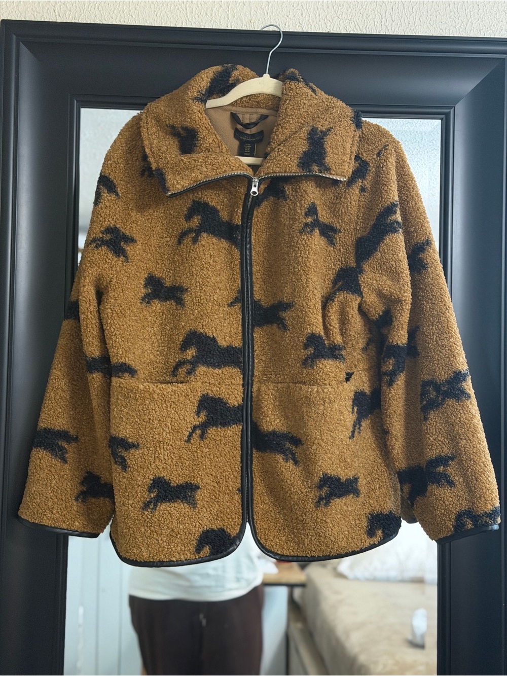 Viral House of Harlow 1960 Brown Sherpa Jacket with Black Horse Print - Picture 1 of 5
